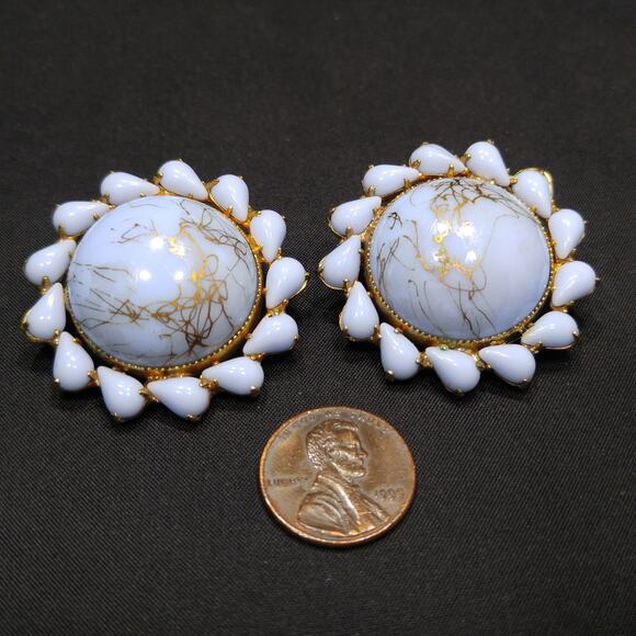 Weiss Light Blue & Gold Marbled Art Glass Earrings, Gold Plated, 1950s Vintage - Picture 6 of 10